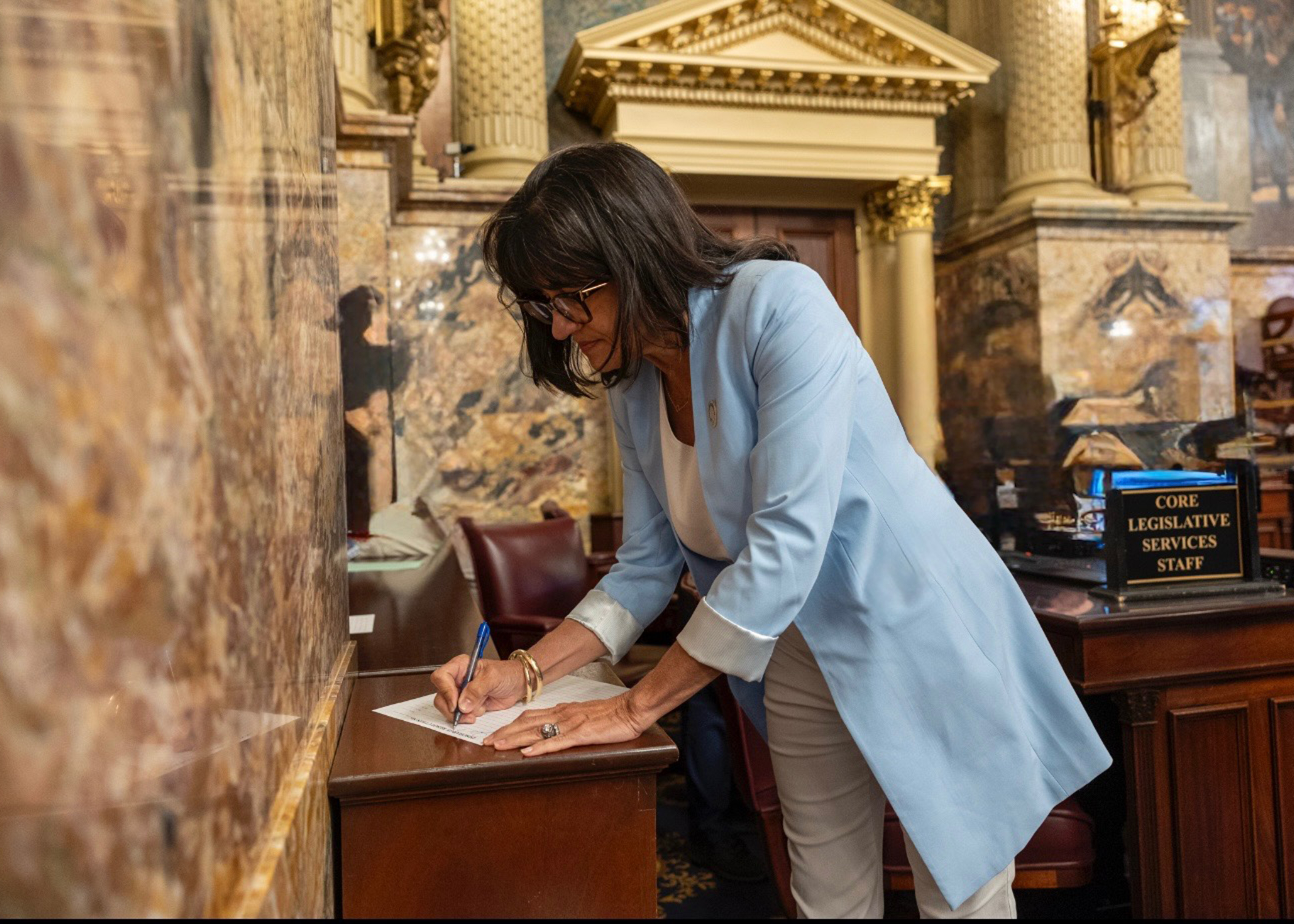 Cooper Signs Resolution to Protect Women’s Sports