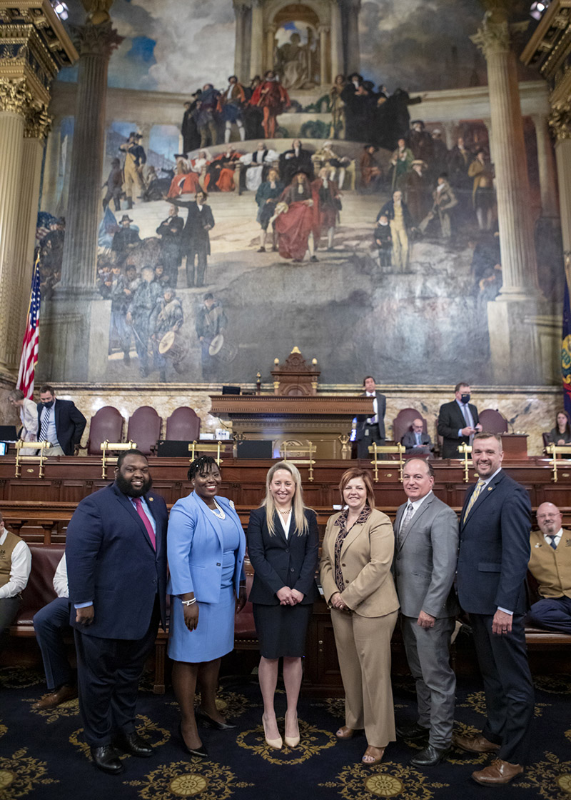 House Swears in New Chief Clerk 