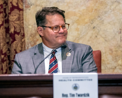 Twardzik Bill to Provide Secure Health Care ID Badges Earns Committee Approval