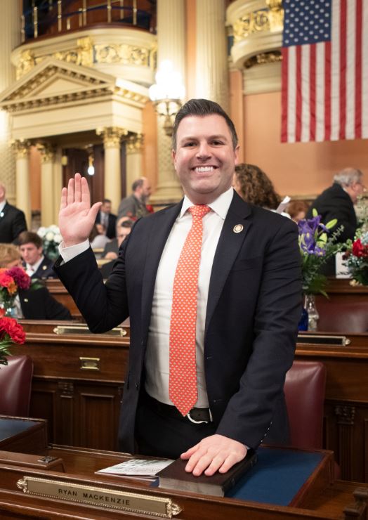 Mackenzie Sworn into Office as New House Session Begins
