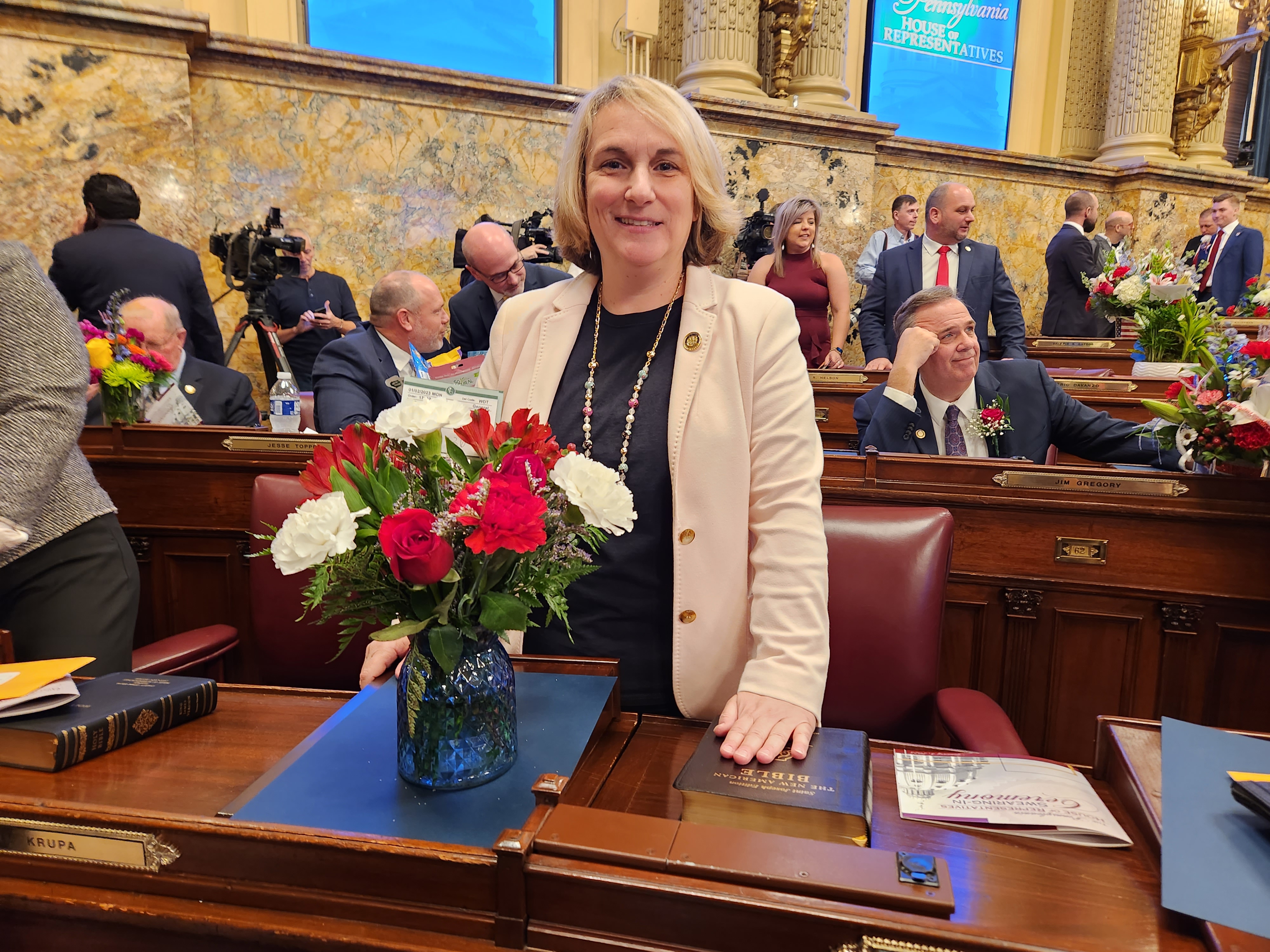 Mustello Takes Oath of Office to Begin New House Session 